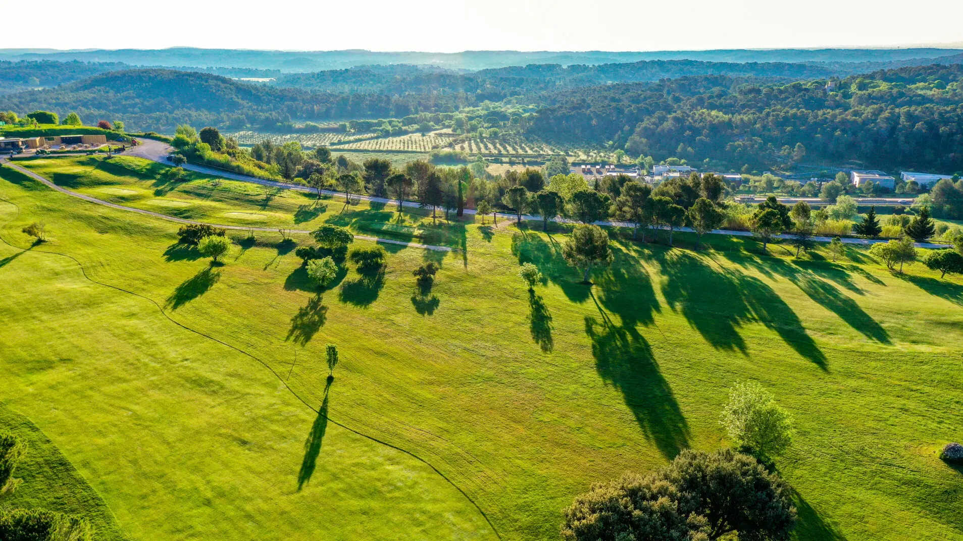 Vue a&eacute;rienne du 9 du parcours Puech