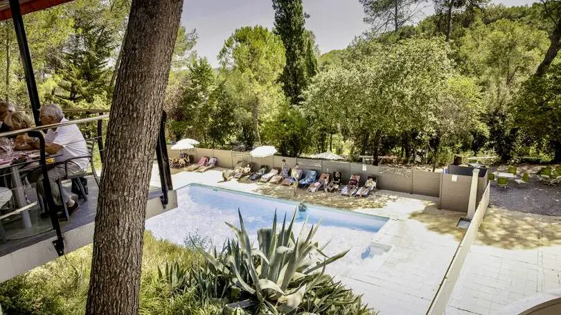 Vue sur la piscine du Golf du Pic Saint-Loup