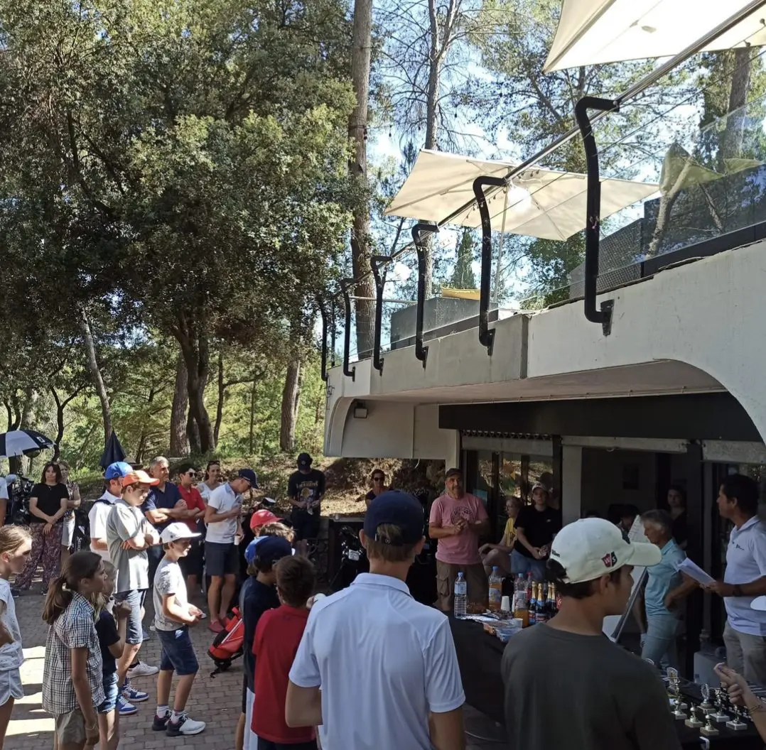 Junior golf school at the Golf du Pic Saint-Loup